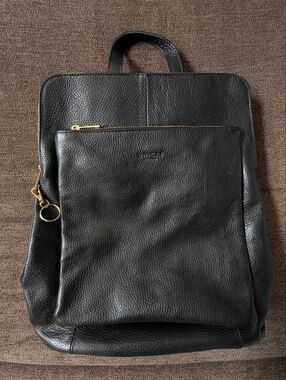 Unica Firenze Italian Leather Convertible Backpack Crossbody Bag Black Pebbled